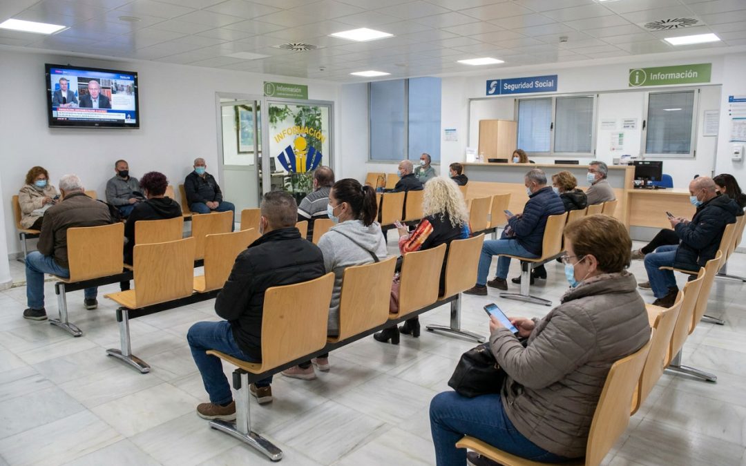 Galicia deriva la gestión de bajas laborales a otras comunidades por el colapso de Médicos Inspectores del INSS